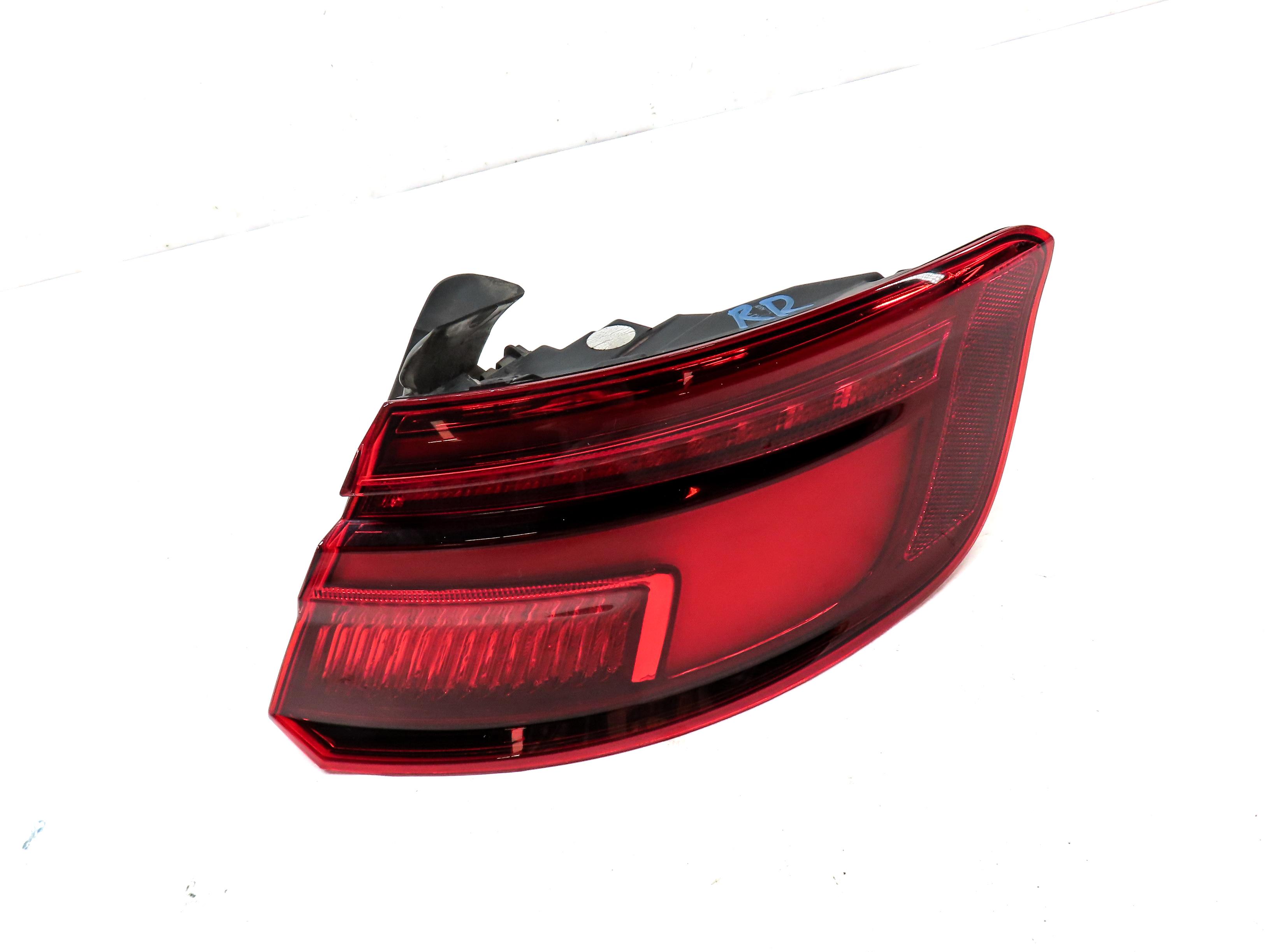 16-18 AUDI A3 E-TRON (8VF) RIGHT PASSENGER REAR OUTER TAILLIGHT BRAKE LAMP (LED) — exact item pictured